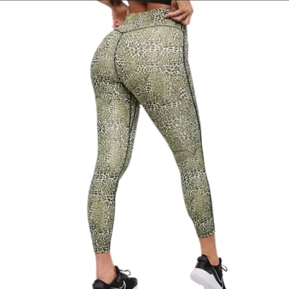 Nike training leopard‎ animal print leggings dryfit - Picture 1 of 13